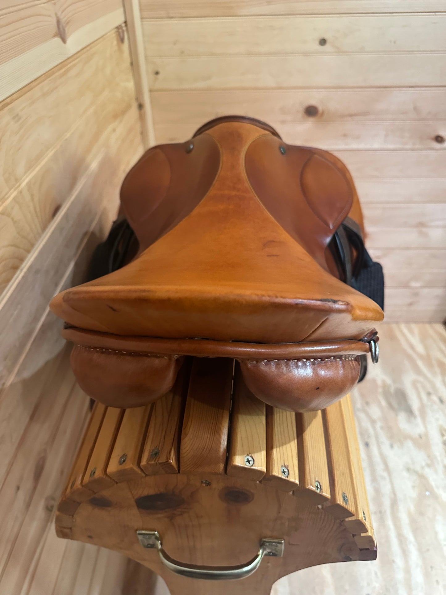 18” Stubben Lohengrin CS Elite Saddle (32cm)