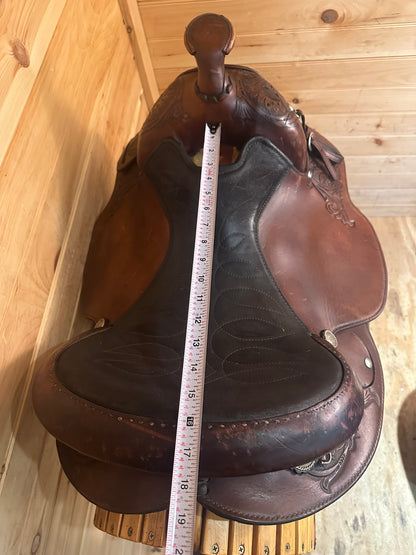 16” Circle Y Arabian Round Skirt Western Trail Saddle Model 2126