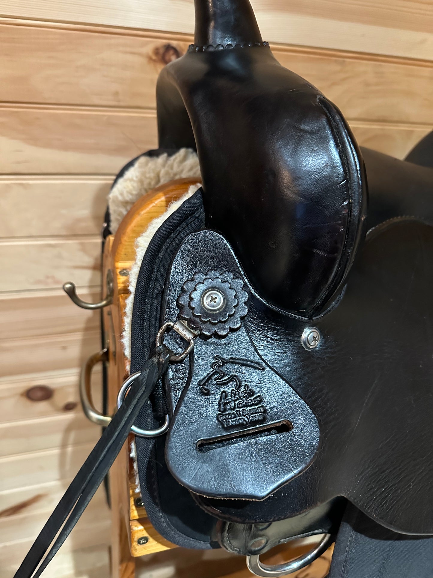 16” Circle Y High Horse Lockhart Western Trail Saddle Model 6910