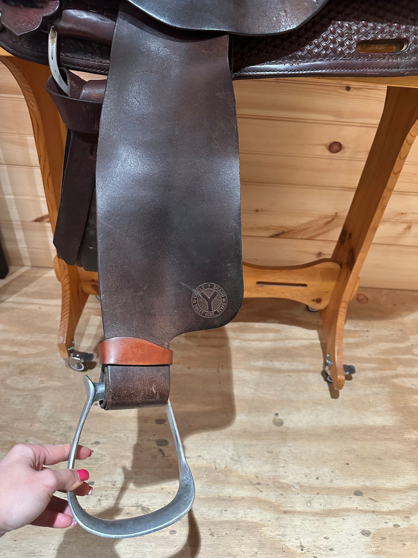 16” Circle Y Cutter Western Saddle Model 2239