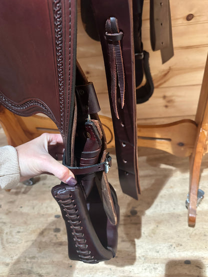 15” Stagecoach West Trail Classic Western Saddle By Circle Y Model 5618 (2024 Year)