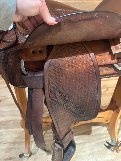 16” Dakota Saddlery Western Roping Saddle Model 700