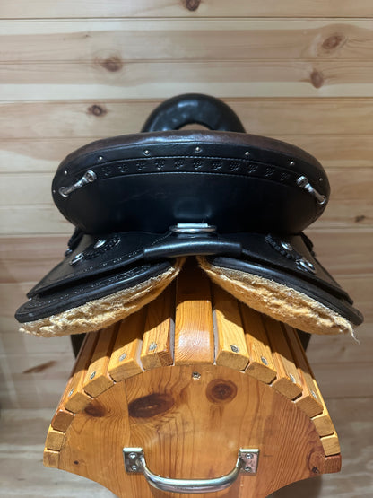 16” Imus 4-Beat Endurance Trail Saddle