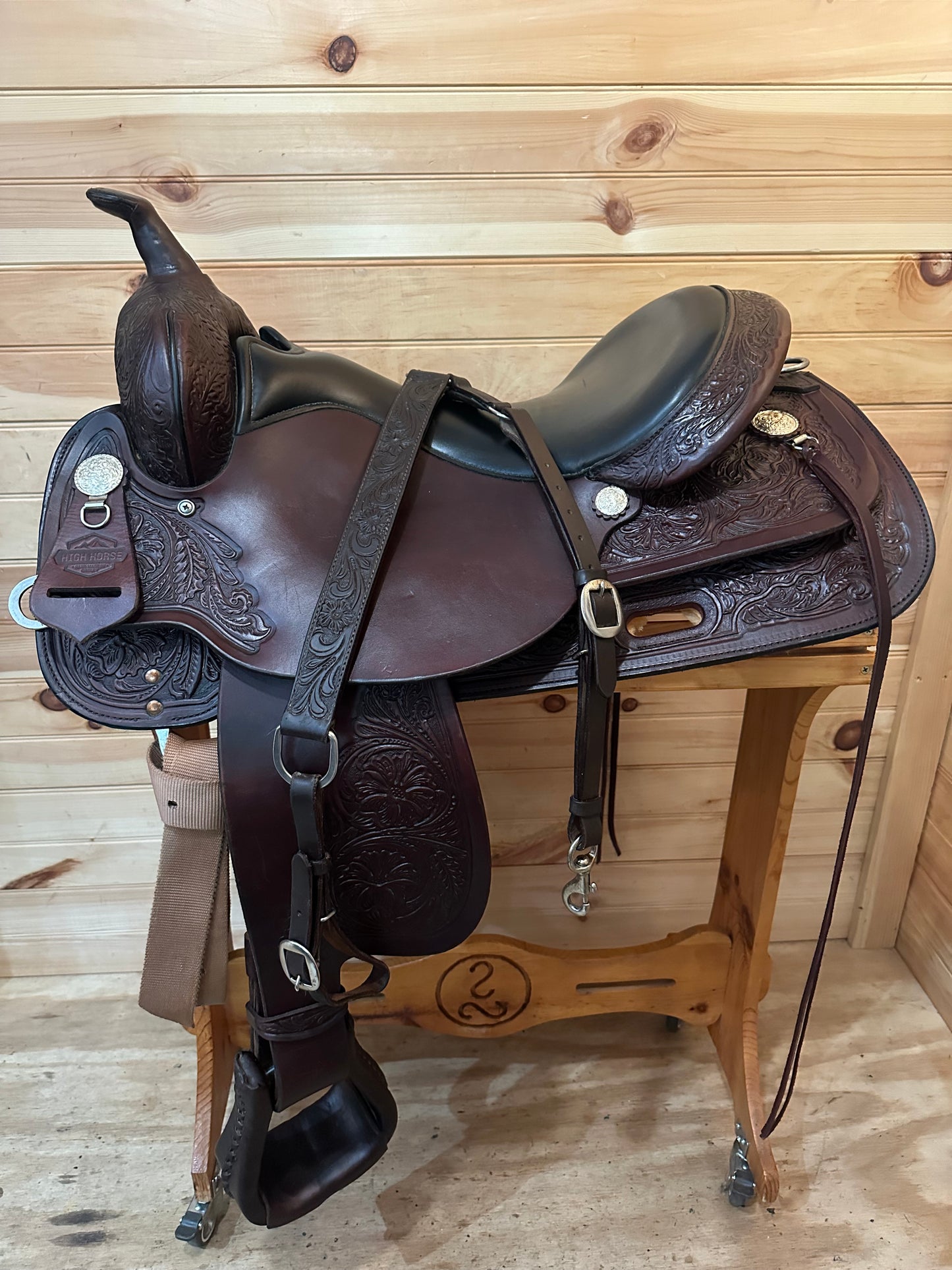 17” Circle Y High Horse Mineral Wells Western Trail Saddle Model 6812 (2020)