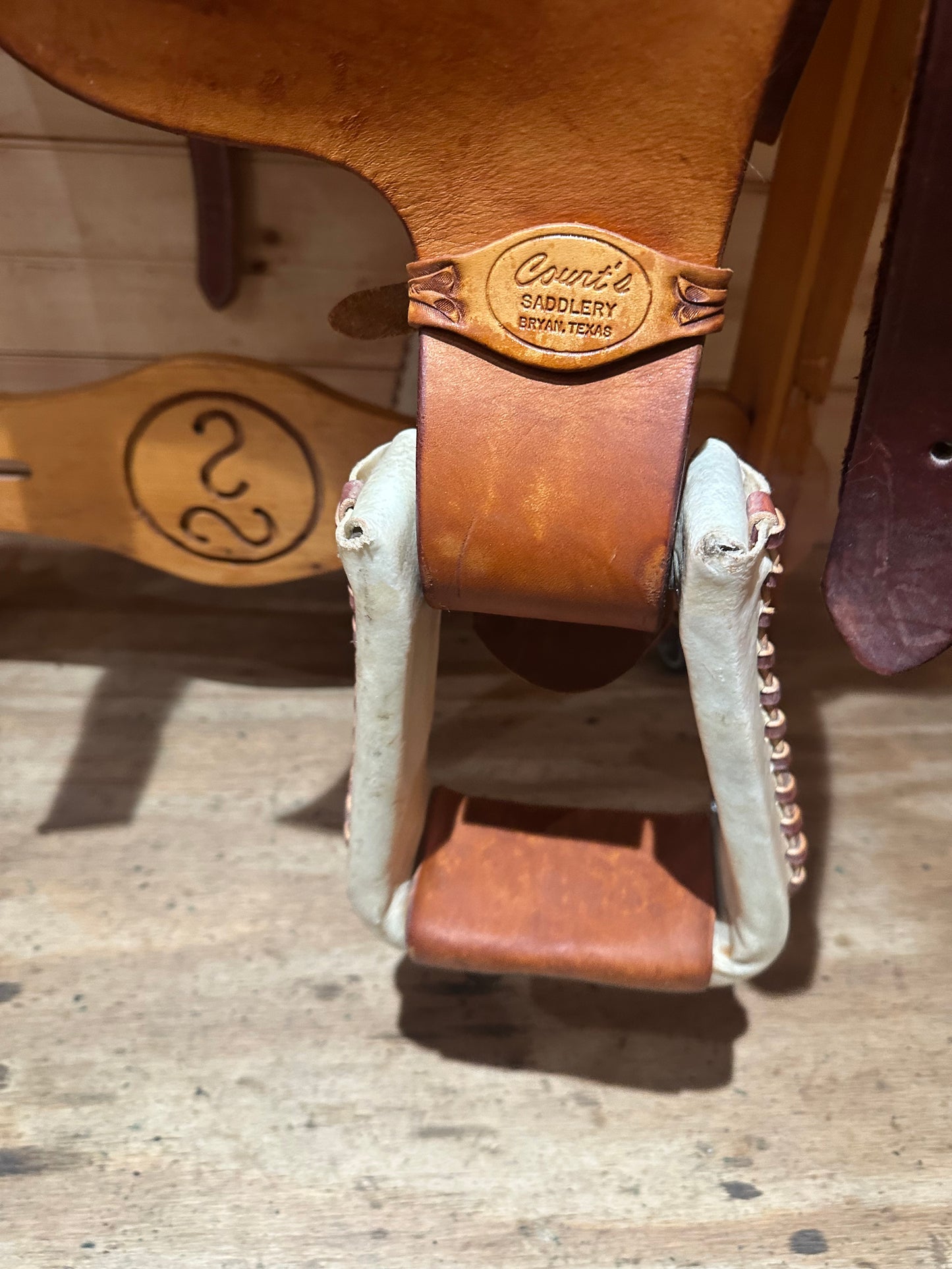 16.5” Court’s Western Roping Saddle Model 53037