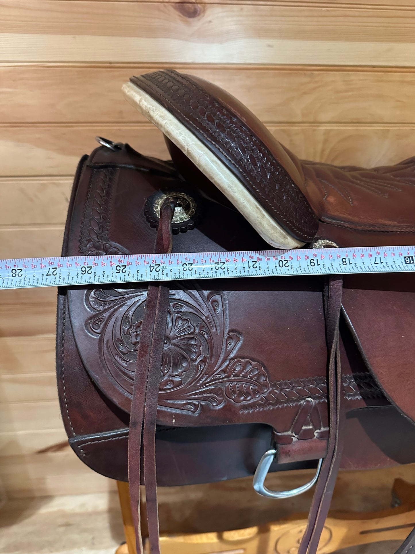 17.5” Tucker Ranch Hand Western Trail Saddle Model 250