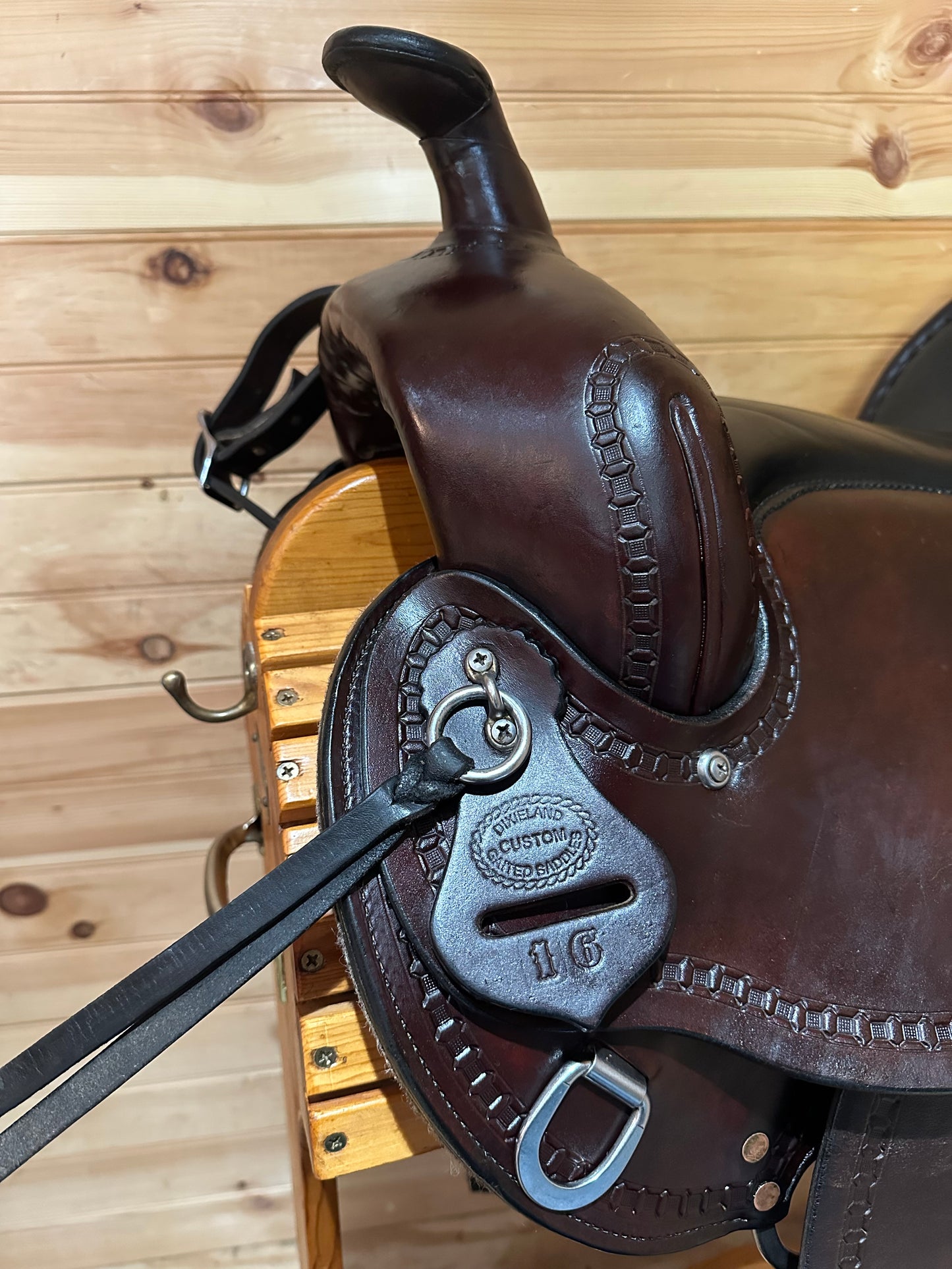 16” Dixieland Gaited Western Trail Saddle