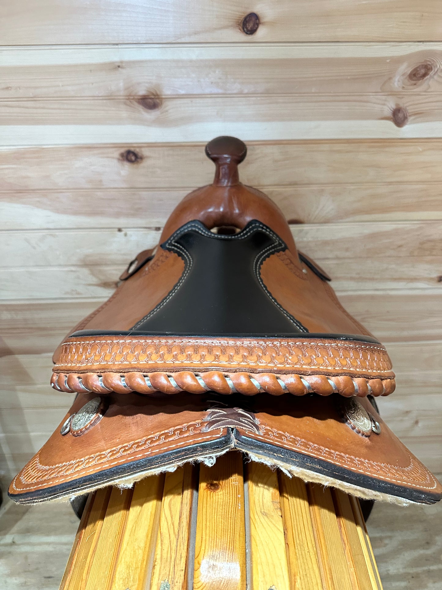 15” Dakota Arabian Western Saddle Model 5319