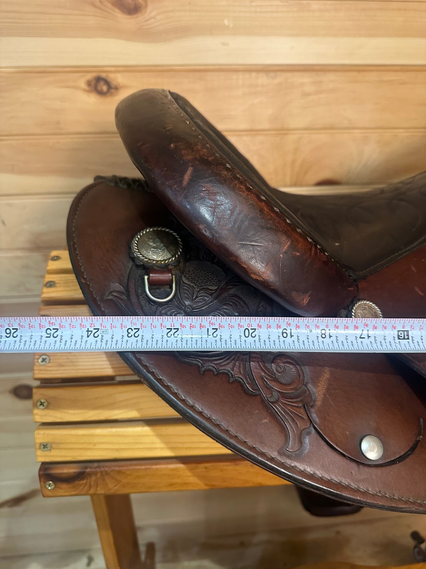 16” Circle Y Arabian Round Skirt Western Trail Saddle Model 2126