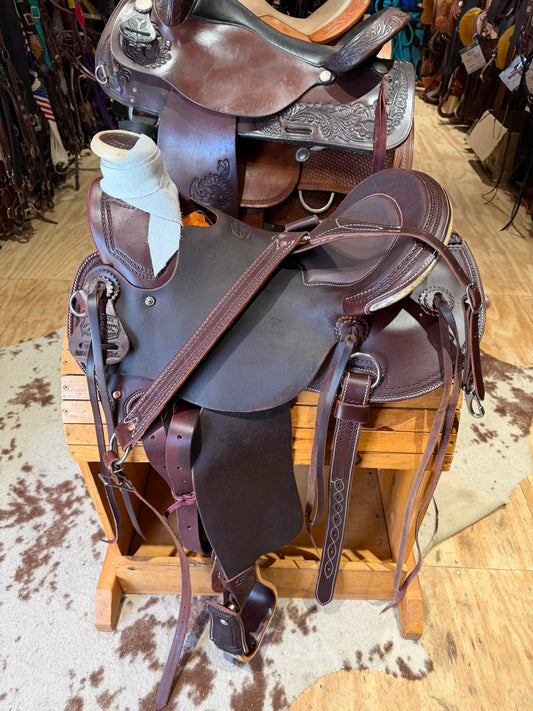 16” McCall Mclite Wade Saddle Model W270-1126 + Breast Collar