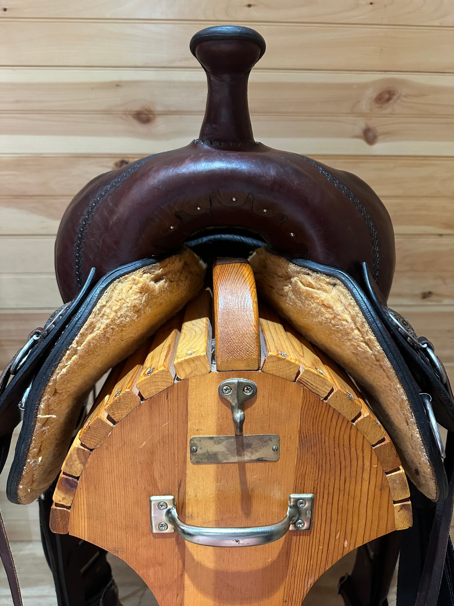 16” Circle Y Cold Springs Western Trail Saddle Model 2616