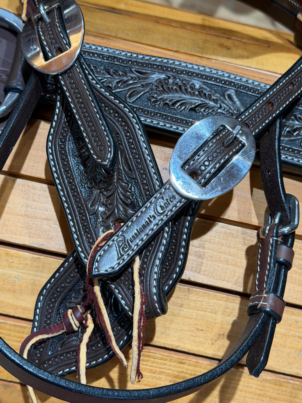 Professional’s Choice Dark Oil Oak leaf Browband Headstall & Breast Collar Tack set