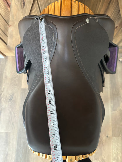 16.5” Dover Circuit Debut close contact/Jumping saddle