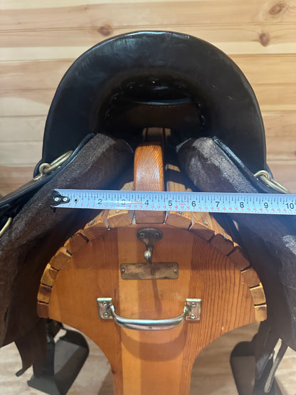 17.5” Tucker Equitation Endurance Trail Saddle Model 149 (XW)