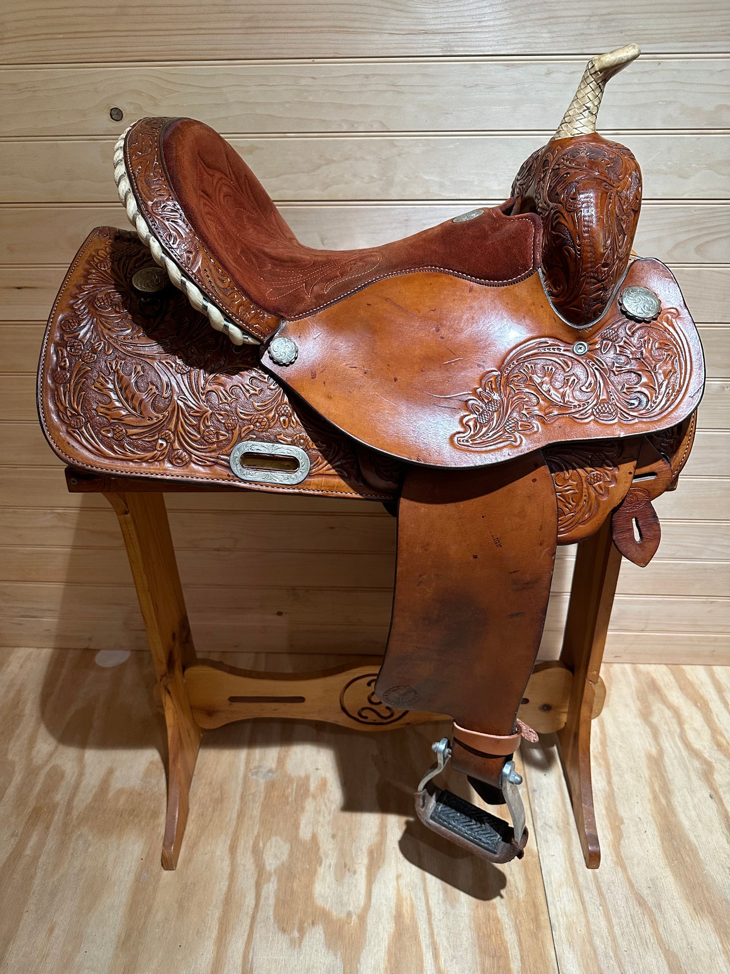 15” Circle Y Barrel Racing Western Saddle Model 2287