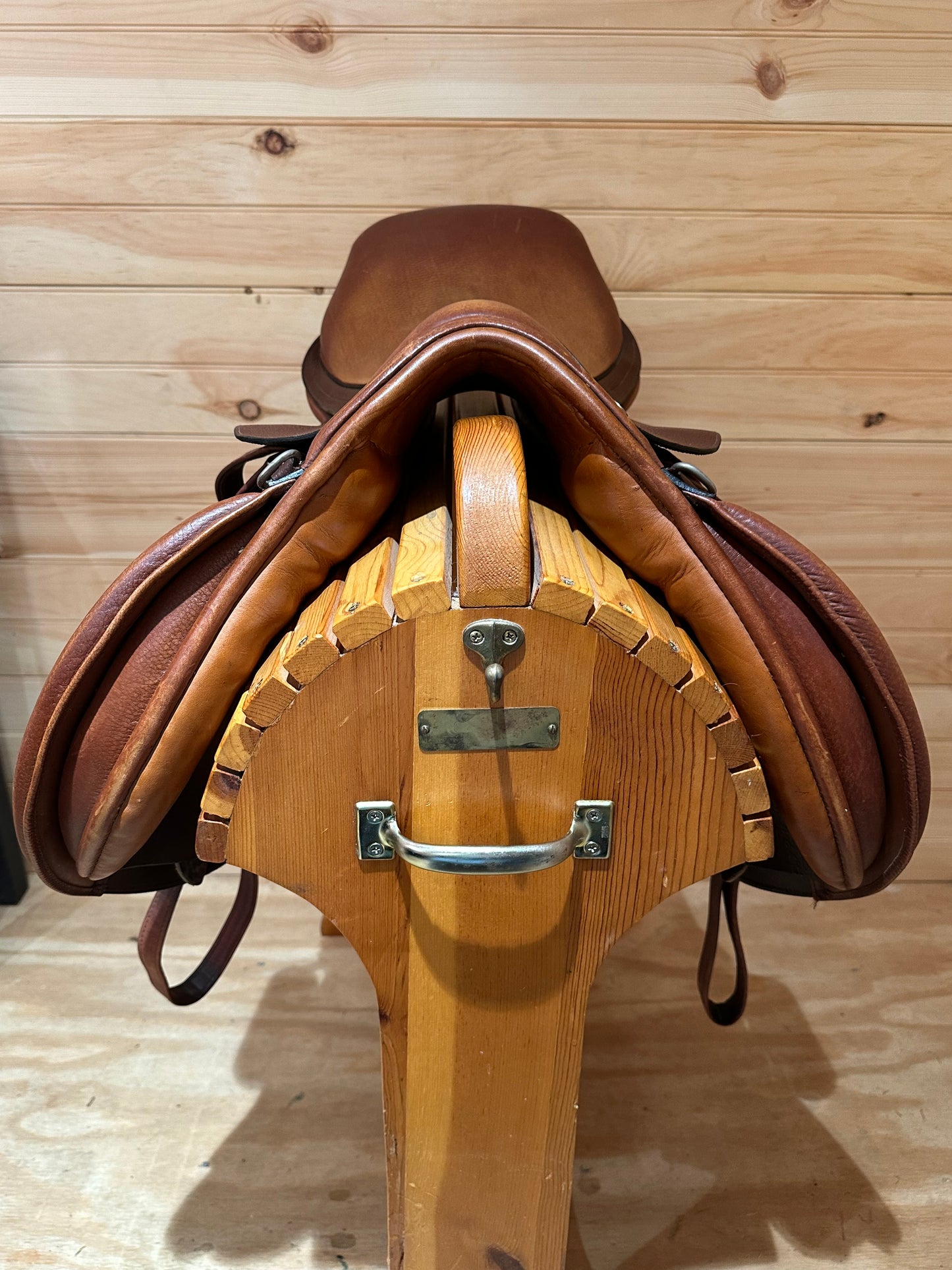 17.5” B.T. Crump Close contact/Jumping Saddle