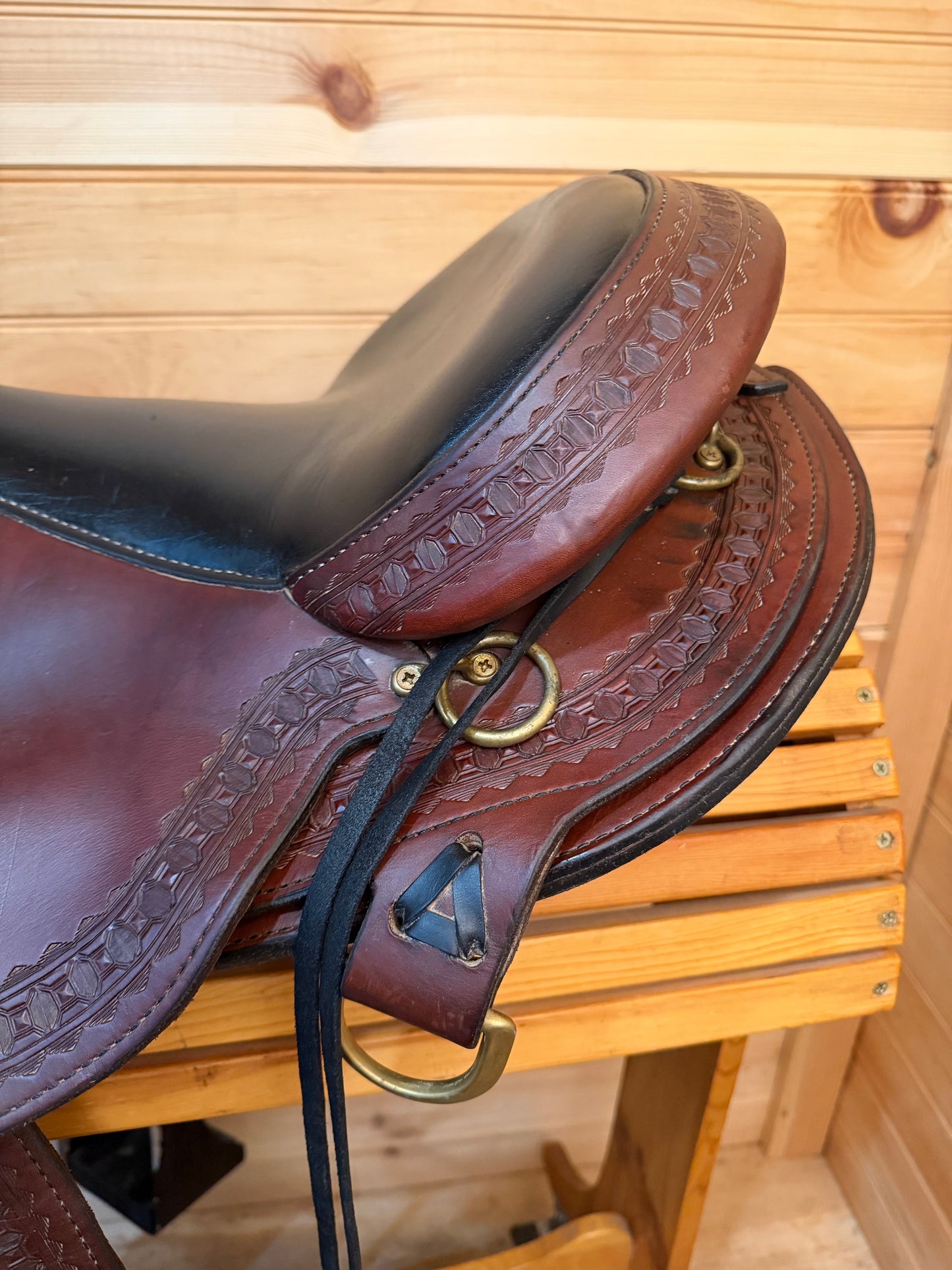 17” Circle Y Yosemite SupeRide Gaited Trail Saddle Model 3875