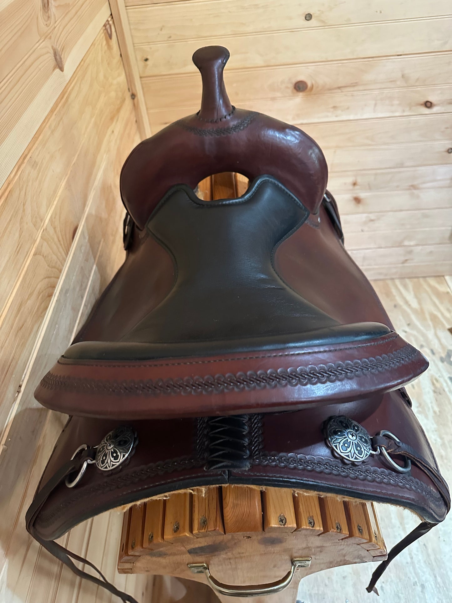 16” Circle Y Cold Springs Western Trail Saddle Model 2616