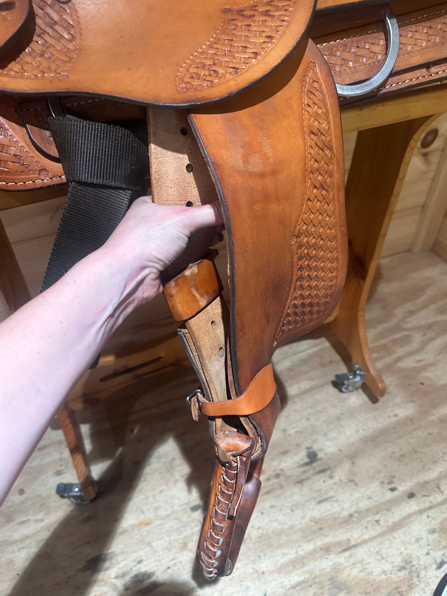 14” Dakota Saddlery Western Saddle Model 350L