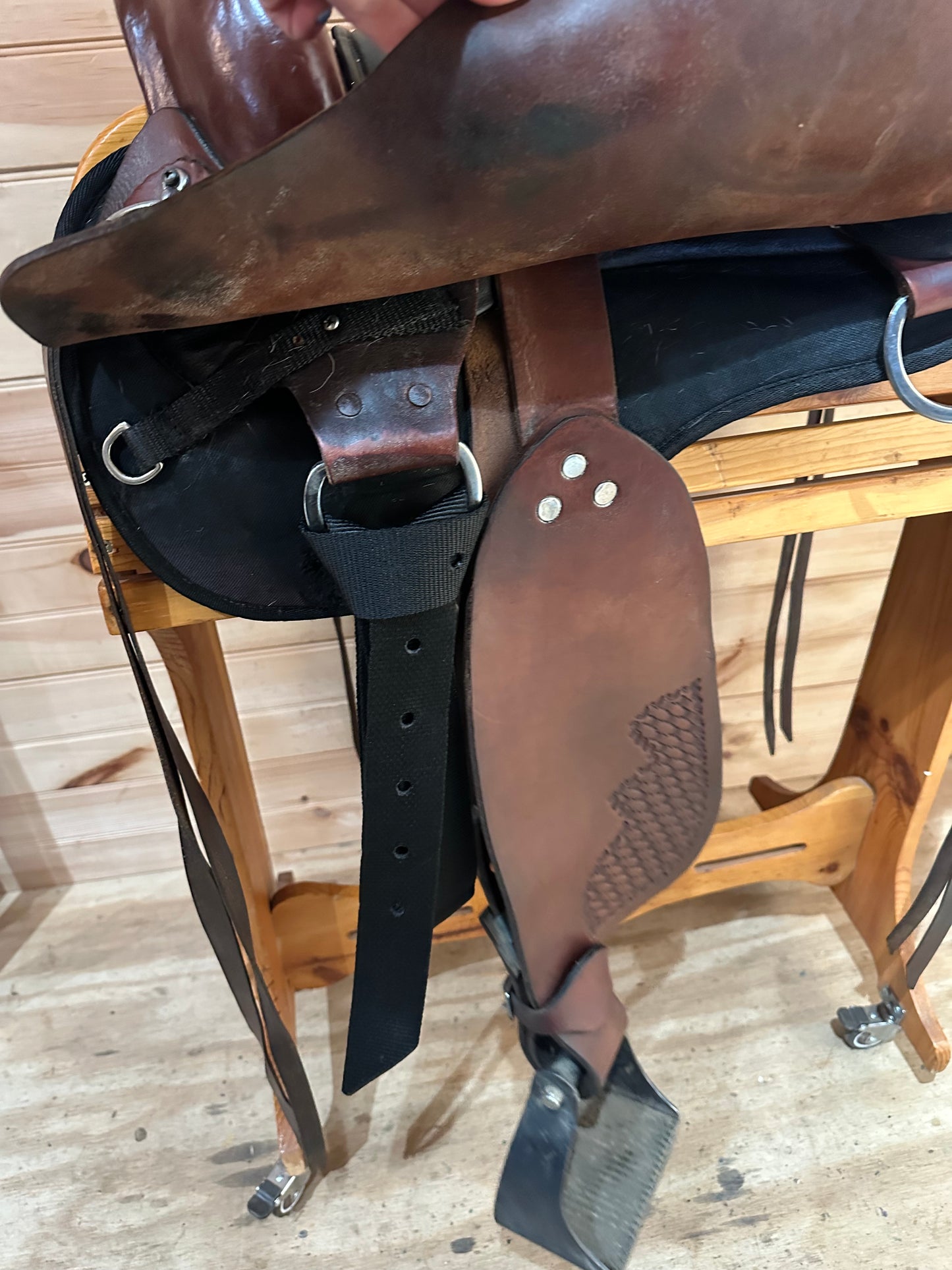 16” Crest Ridge Sonata Lite Western Trail Saddle