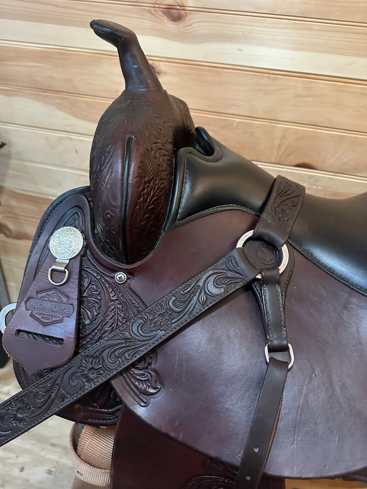 17” Circle Y High Horse Mineral Wells Western Trail Saddle Model 6812 (2020)