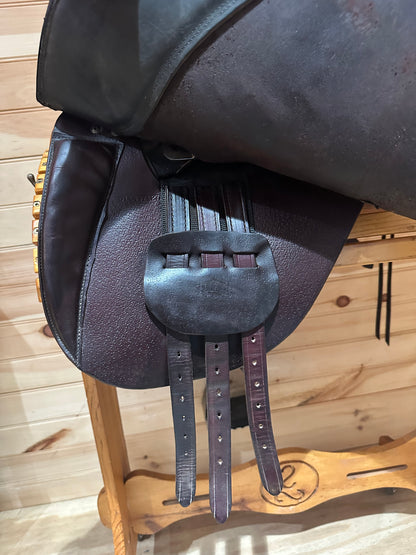 17.5” Tucker Equitation Endurance Trail Saddle Model 149