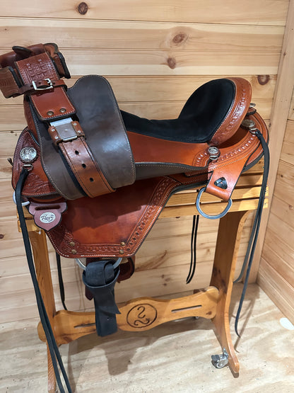 17” Circle Y Sheridan Flex2 Western Trail Saddle Model 1572