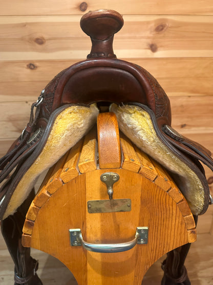 16” Circle Y Arabian Round Skirt Western Trail Saddle Model 2126