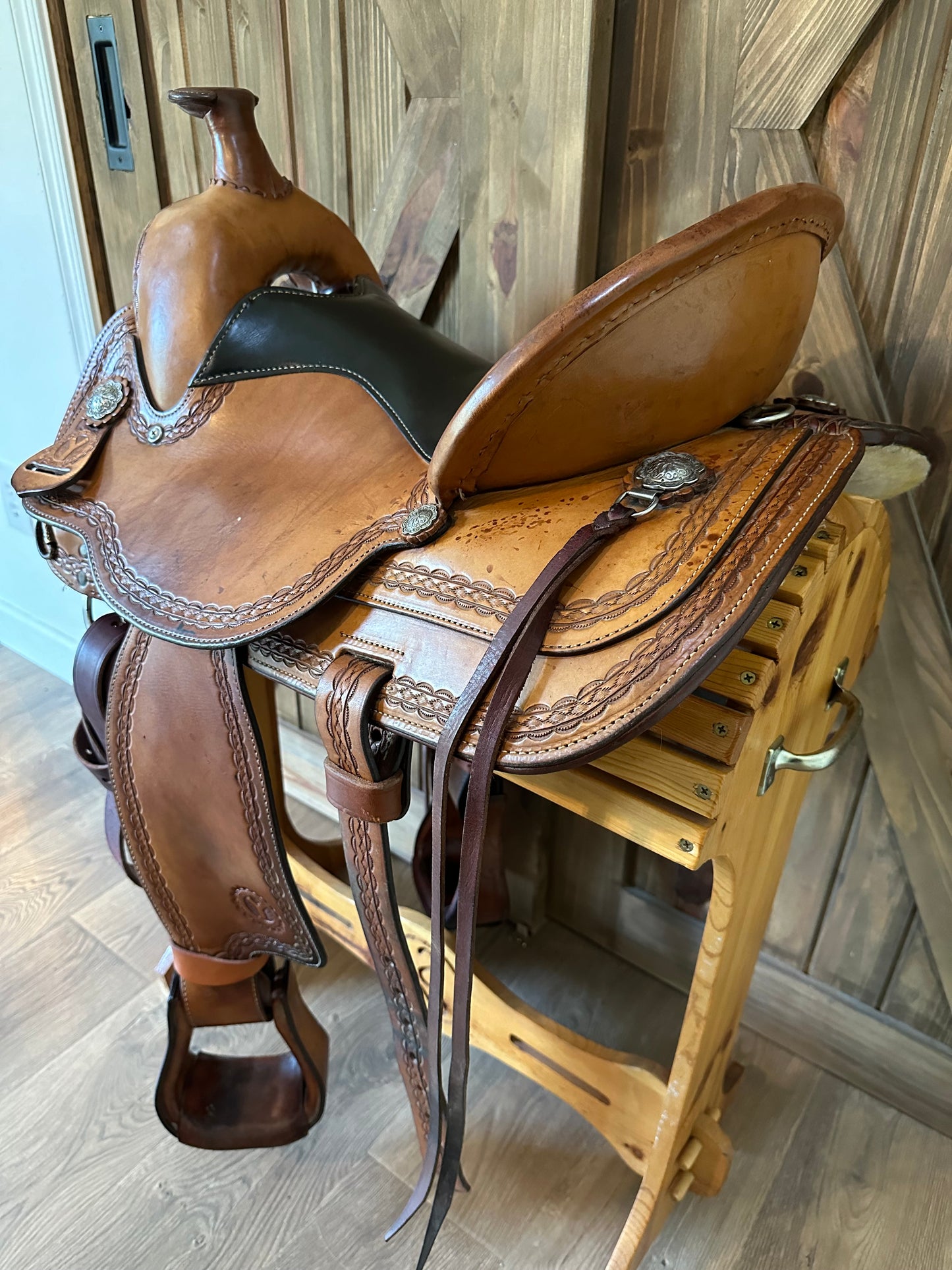 16” Circle Y Durango Flex-Lite Mule Western Trail Saddle Model # 1155