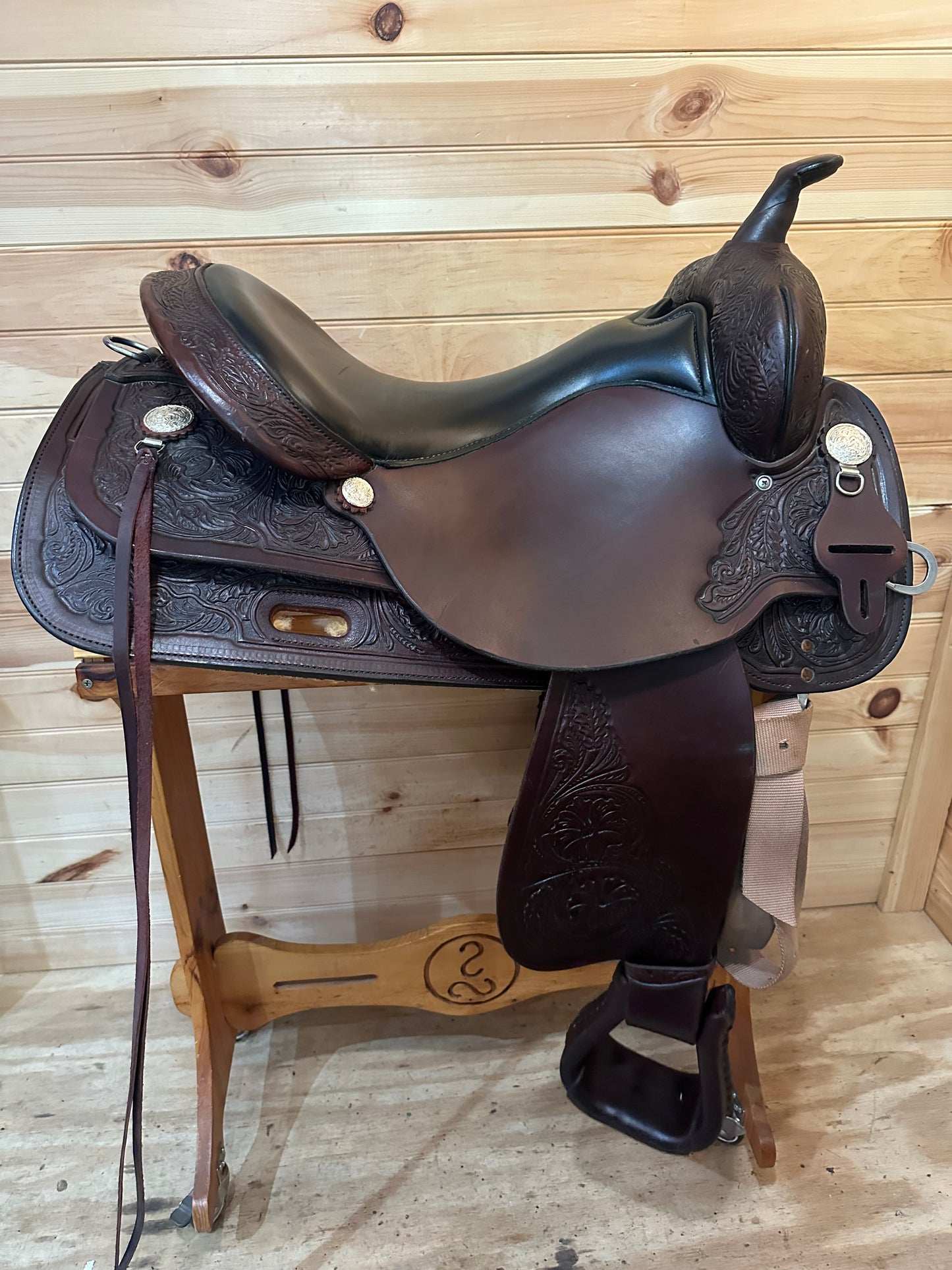 17” Circle Y High Horse Mineral Wells Western Trail Saddle Model 6812 (2020)