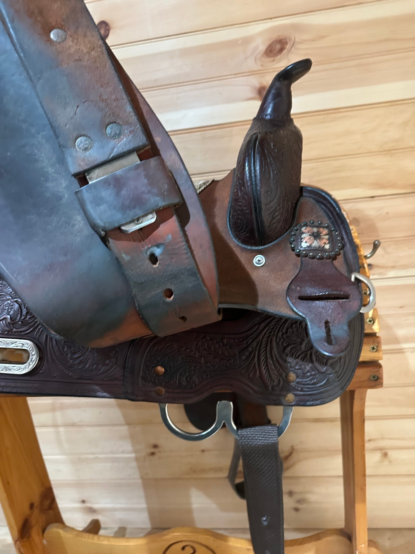 15” Circle Y High Horse RunAway Gator Barrel Saddle Model 6223