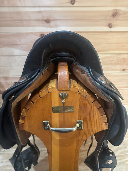 16.5” Parelli Hybrid Cruiser Endurance Saddle