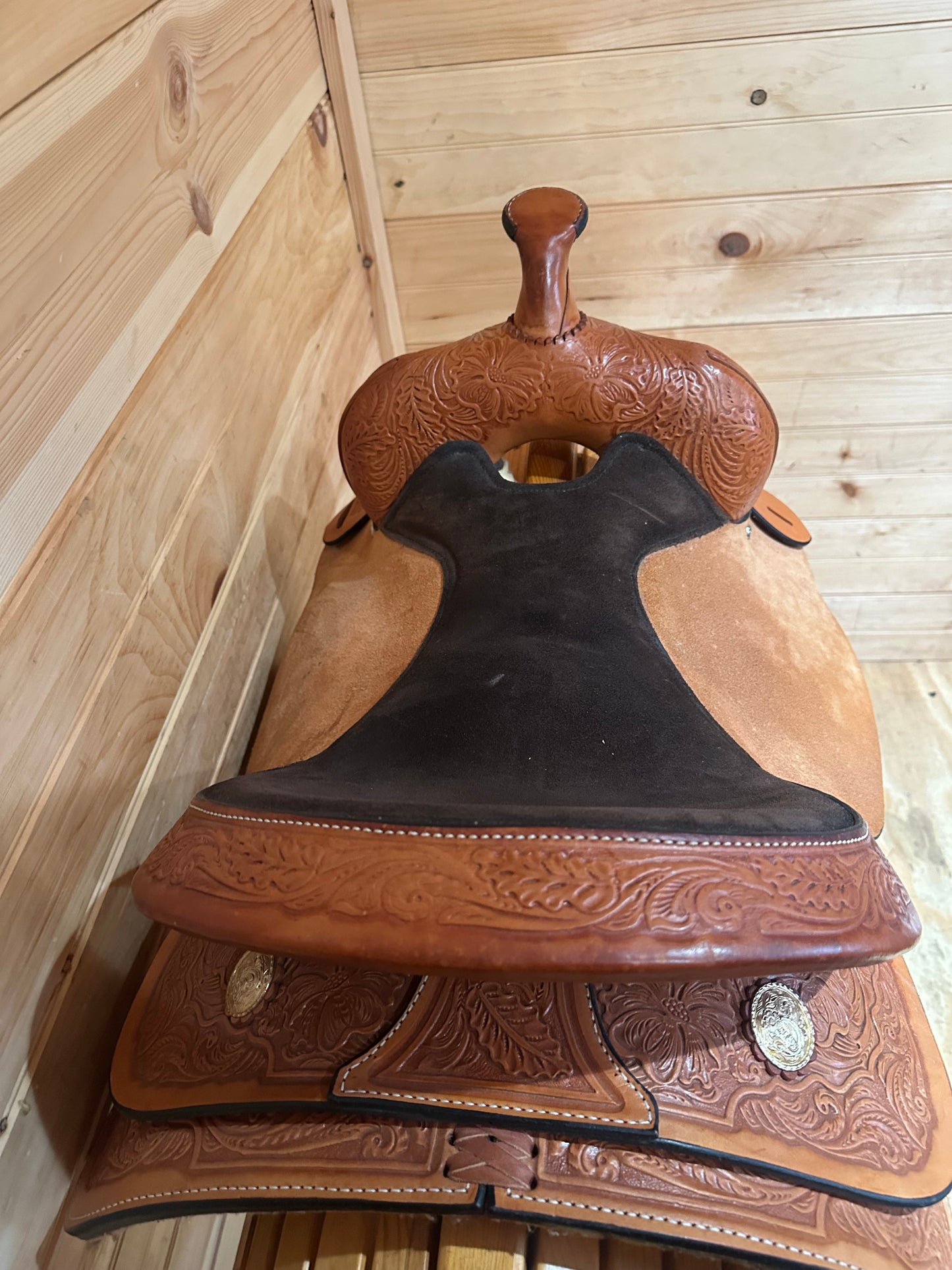 15” Circle Y High Horse Proven Barrel Racing Saddle Model 6210