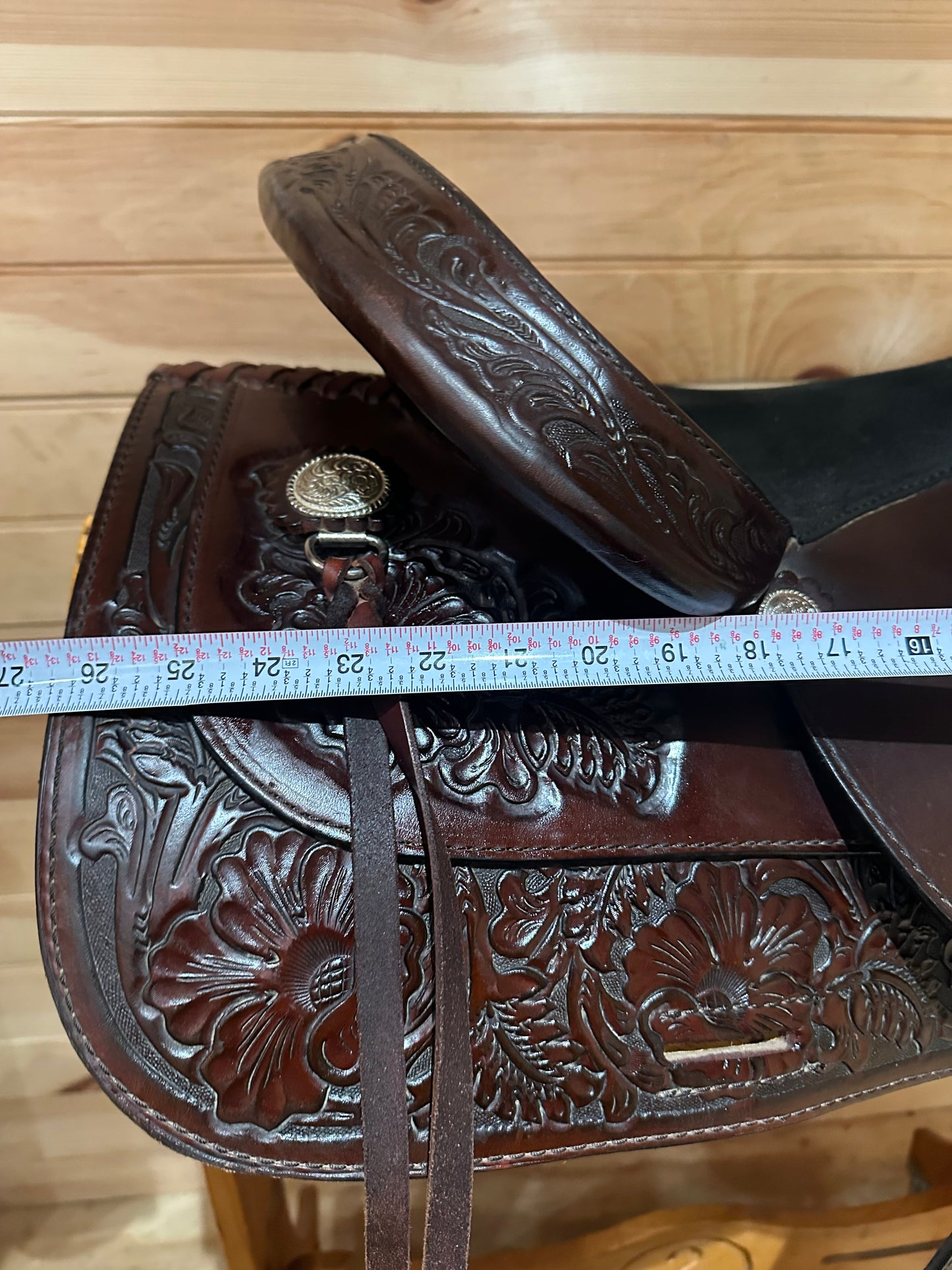 17” Tex Tan Hereford Western Trail Saddle Model 08-4901-1C7