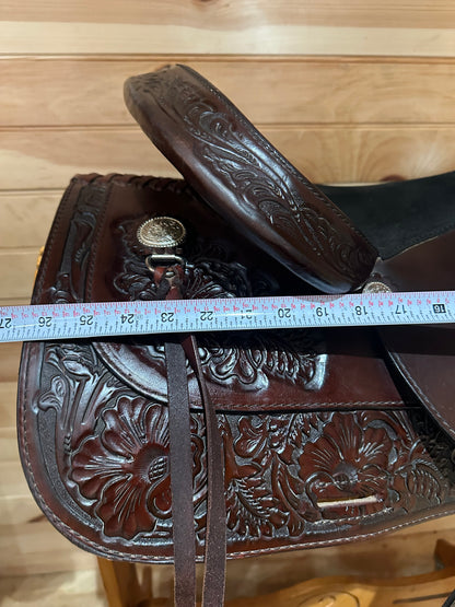 17” Tex Tan Hereford Western Trail Saddle Model 08-4901-1C7
