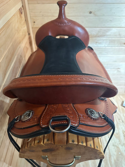 17” Circle Y Sheridan Flex2 Western Trail Saddle Model 1572