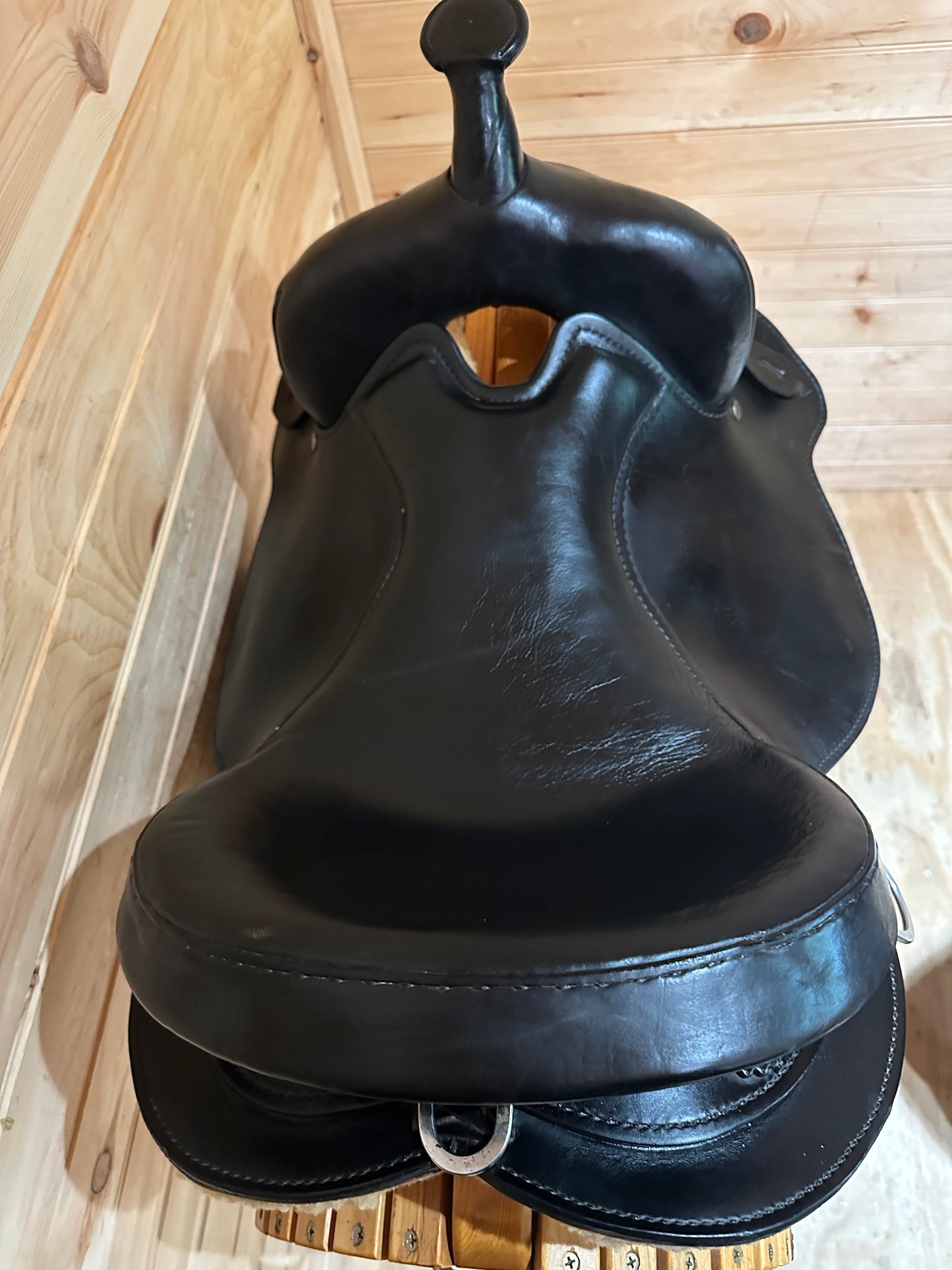 15.5” National Bridle Shop Gaited Western Trail Saddle Model 6981