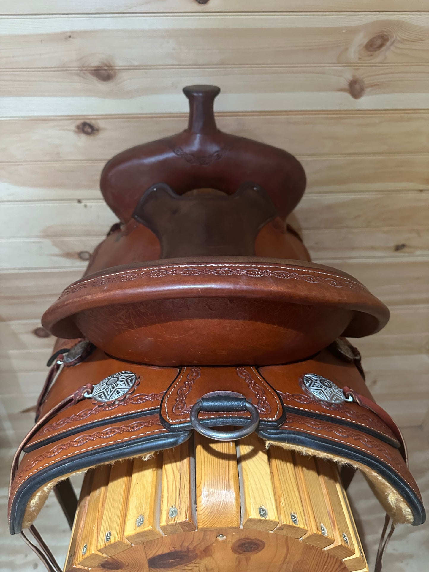 15” Circle Y Alpine Flex2 Western Trail Saddle Model 2377