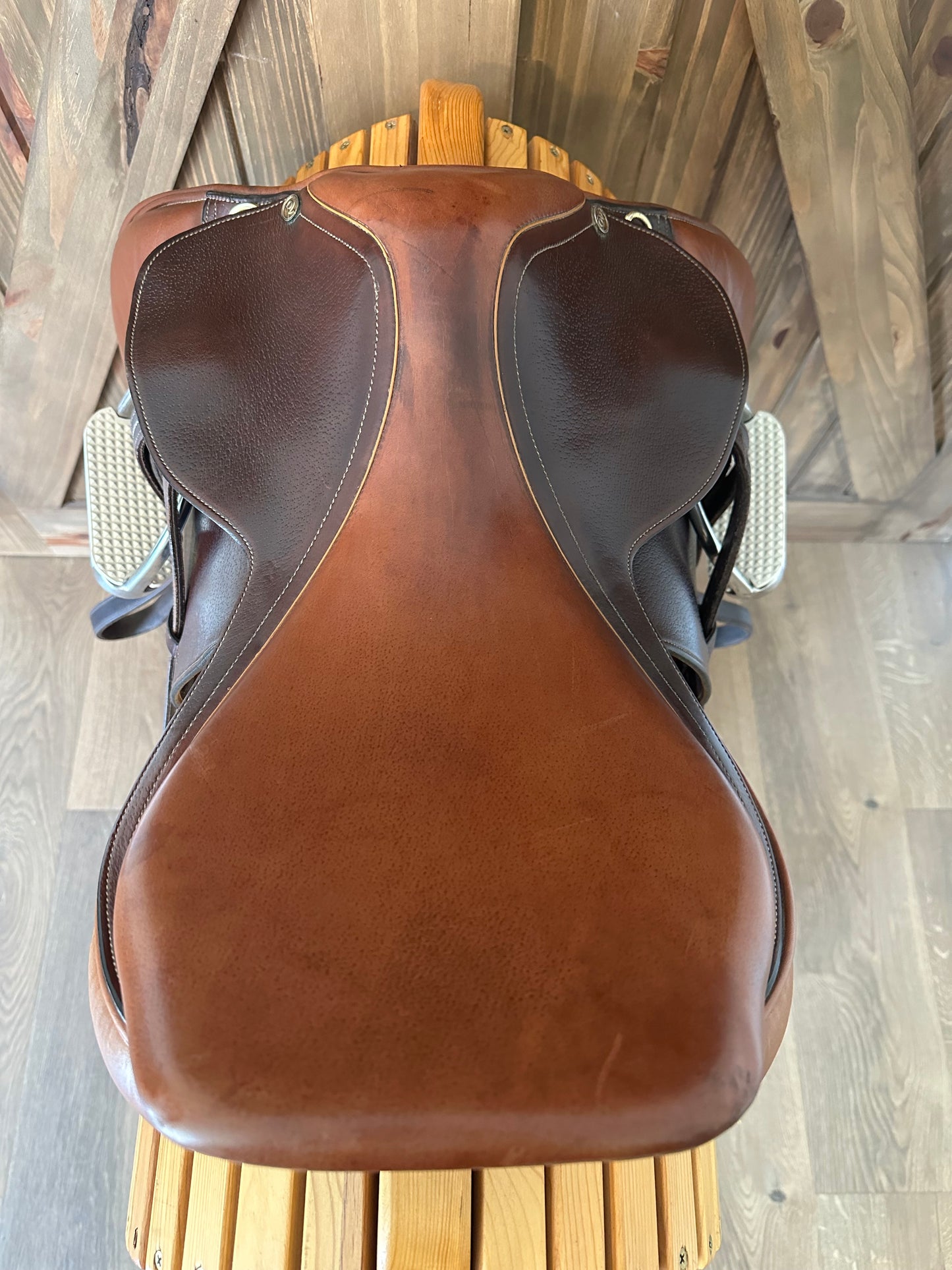 17.5” Ovation Close Contact/Jump Saddle