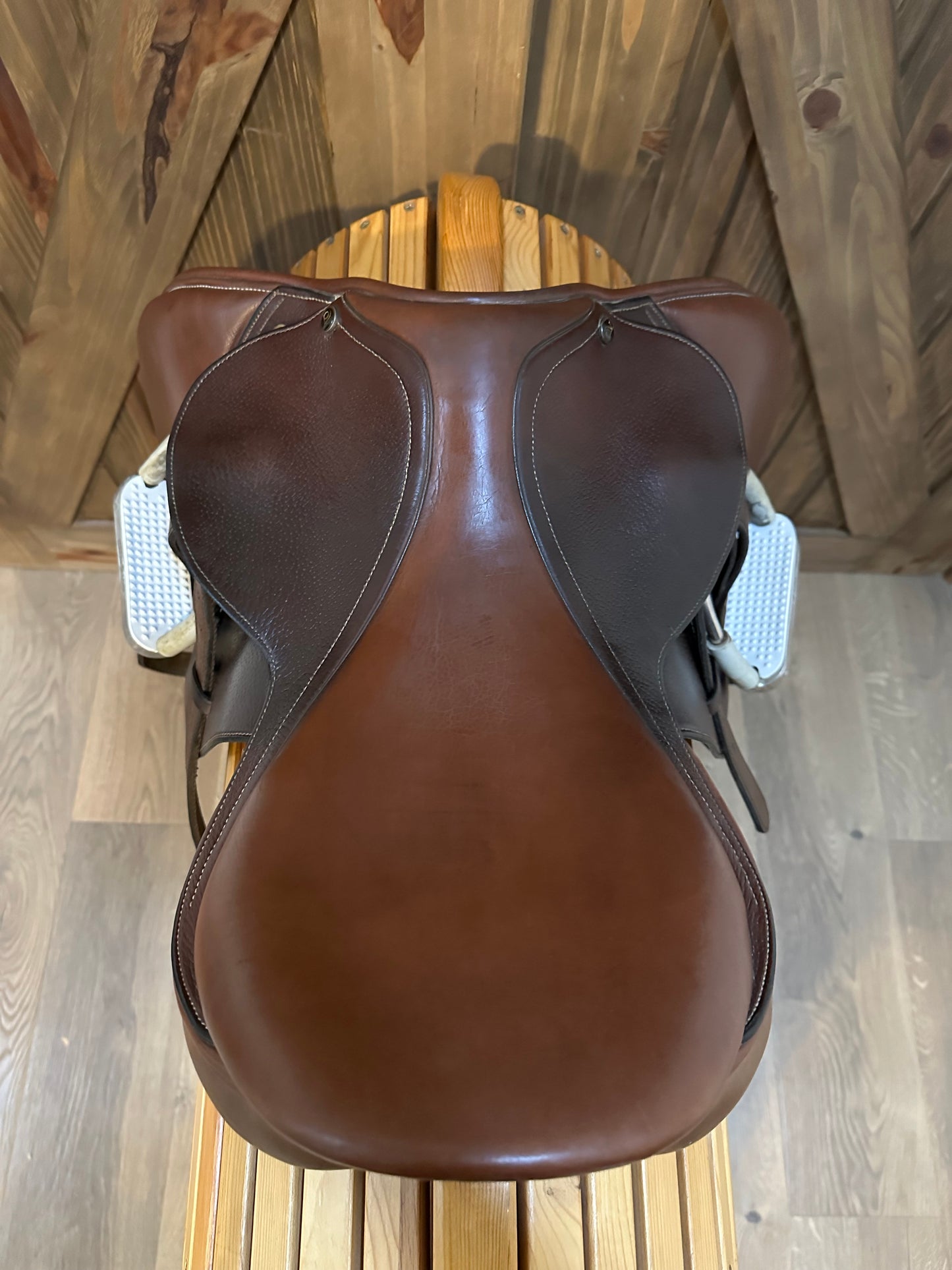 16.5” Ovation Competition Show Jumping Saddle w/ XCH Model 467064