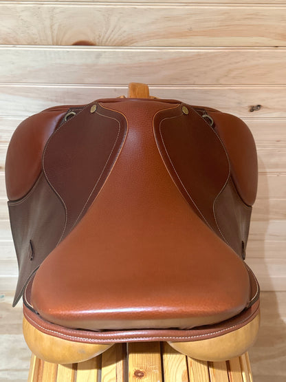 17.5” Union Hill Masters Varsity Close Contact English Saddle