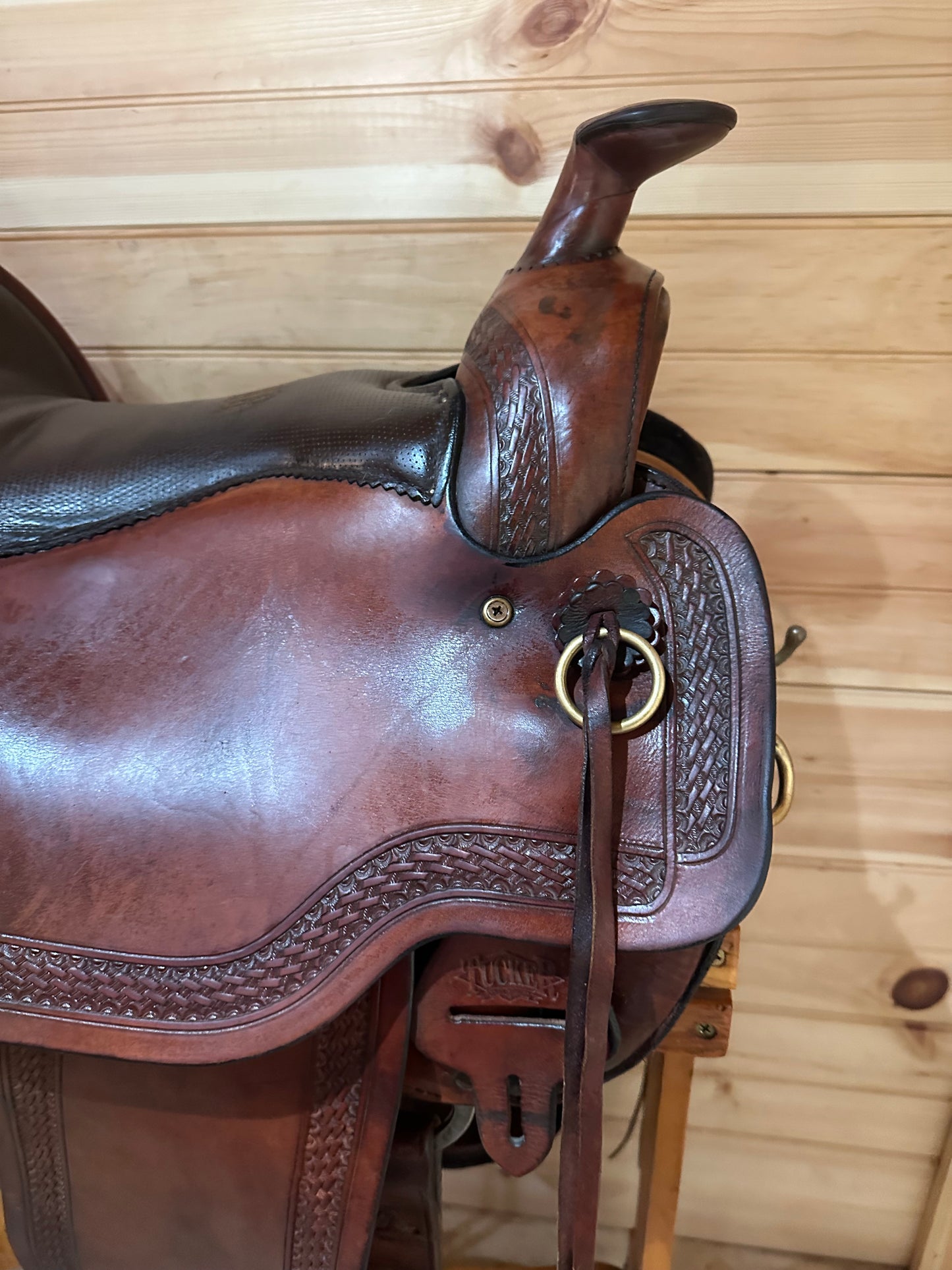 16.5” Tucker Gen II Southpass Western Trail Saddle Model 288