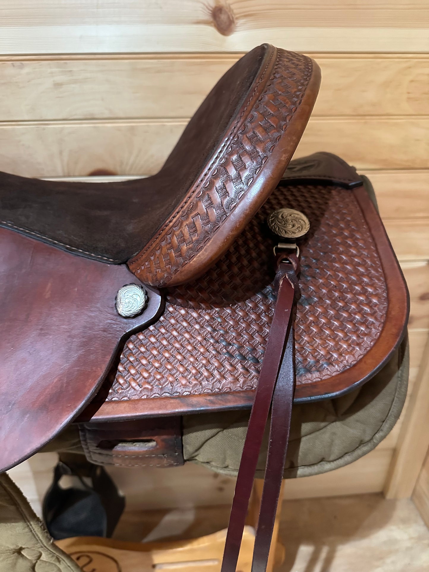 17” Circle Y Park & Trail Lightweight Western Trail Saddle Model 3581