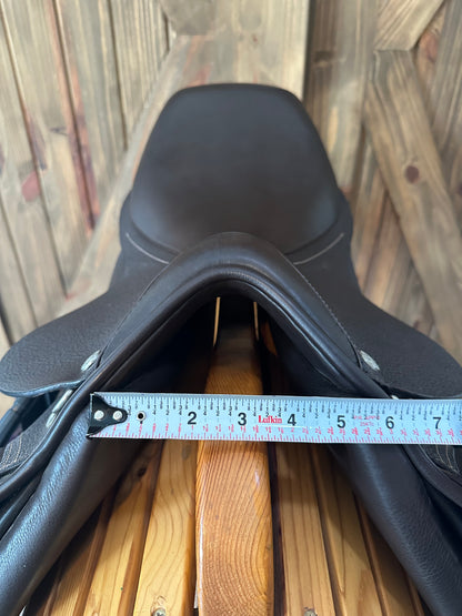 16.5” Dover Circuit Debut close contact/Jumping saddle