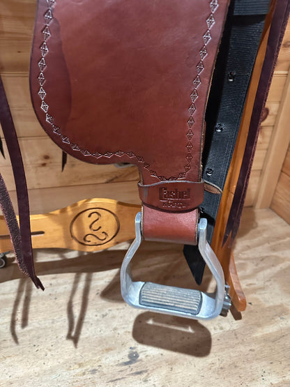 15” Cashel Round Skirt by Martin Saddlery Western Trail Saddle