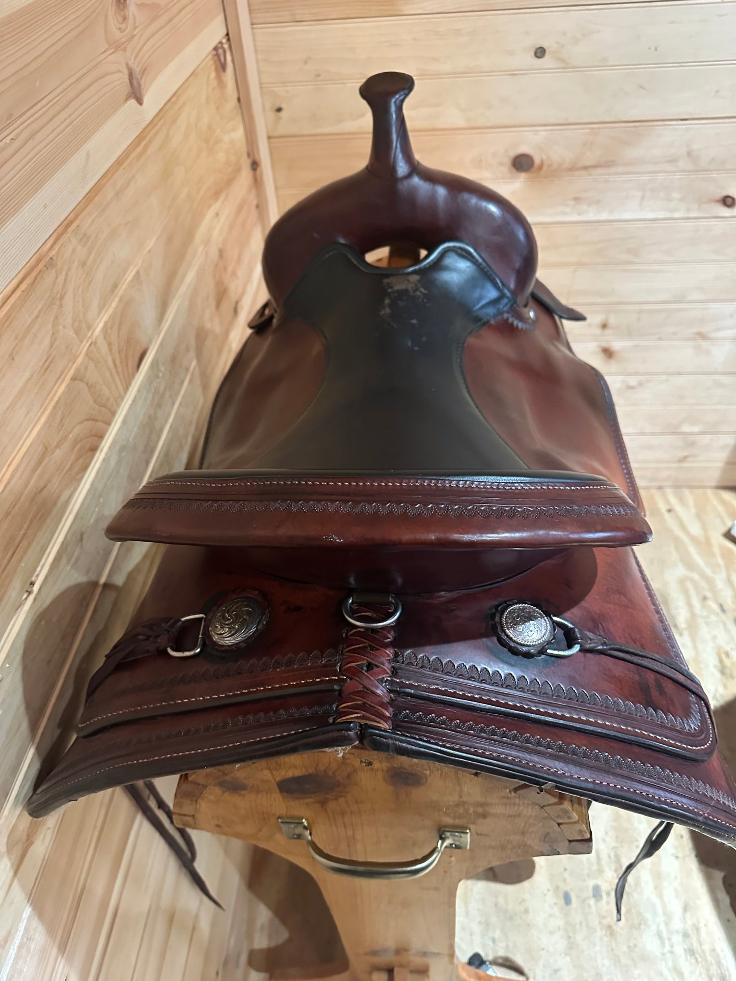 17” Circle Y Topeka Flex-Lite Western Trail Saddle Model 1551