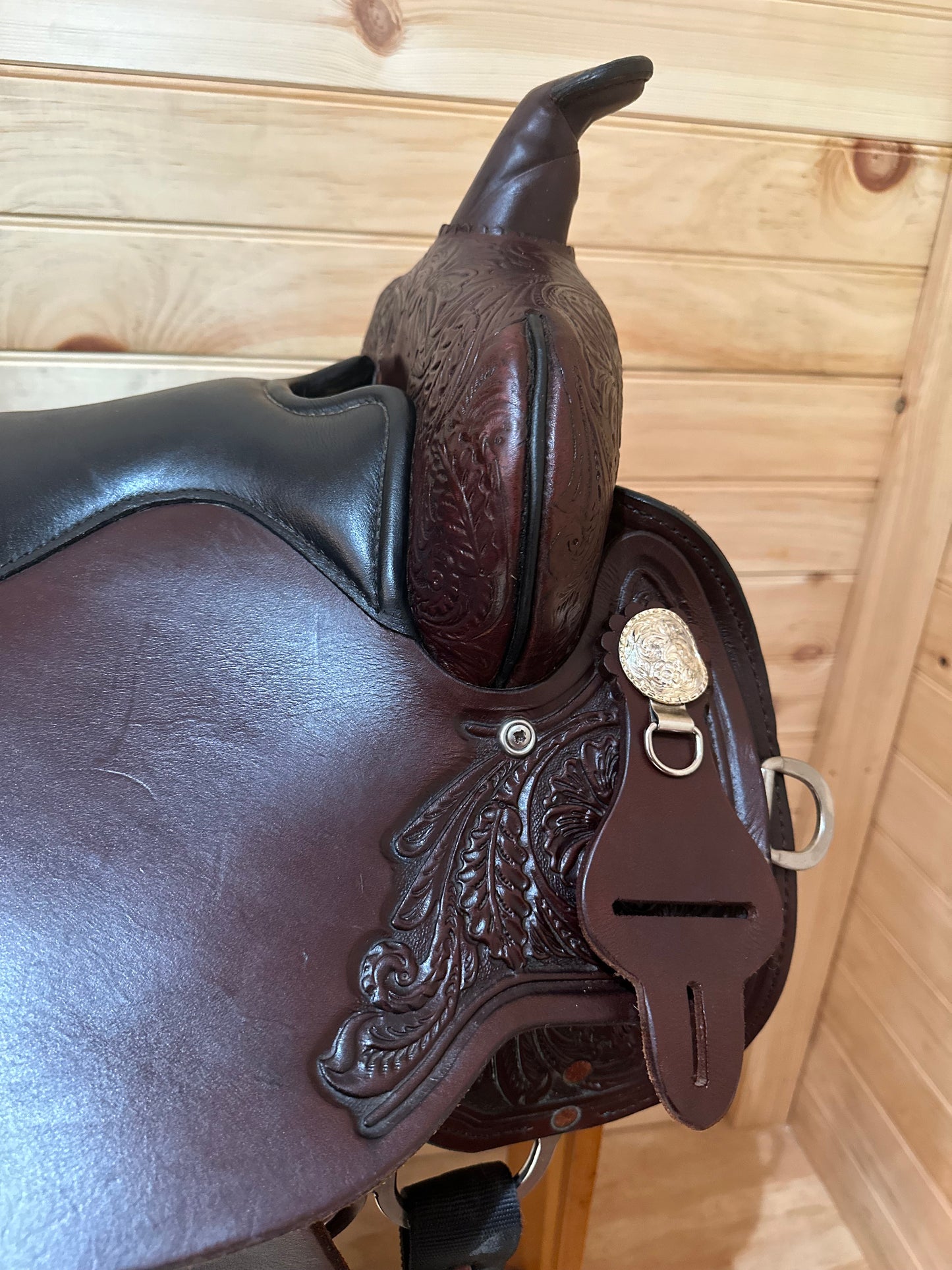 15” Circle Y High Horse Mineral Wells Western Trail Saddle Model 6812 (Wide)