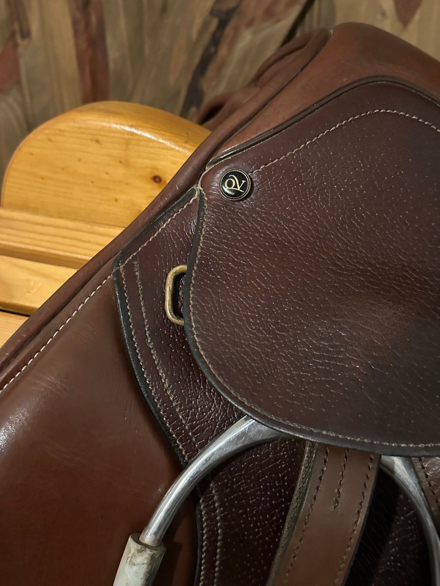 16.5” Ovation Competition Show Jumping Saddle w/ XCH Model 467064