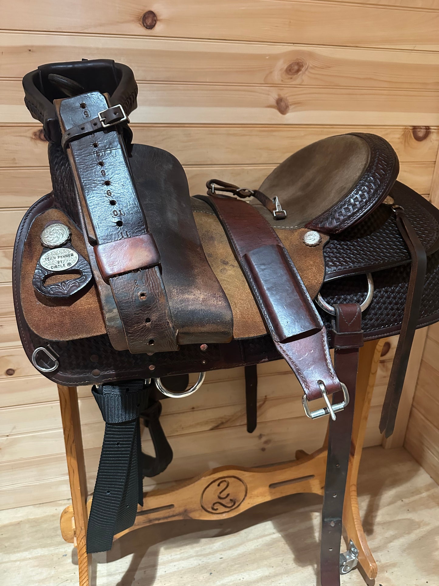 16” Circle Y Team Penner Western saddle Model 2634
