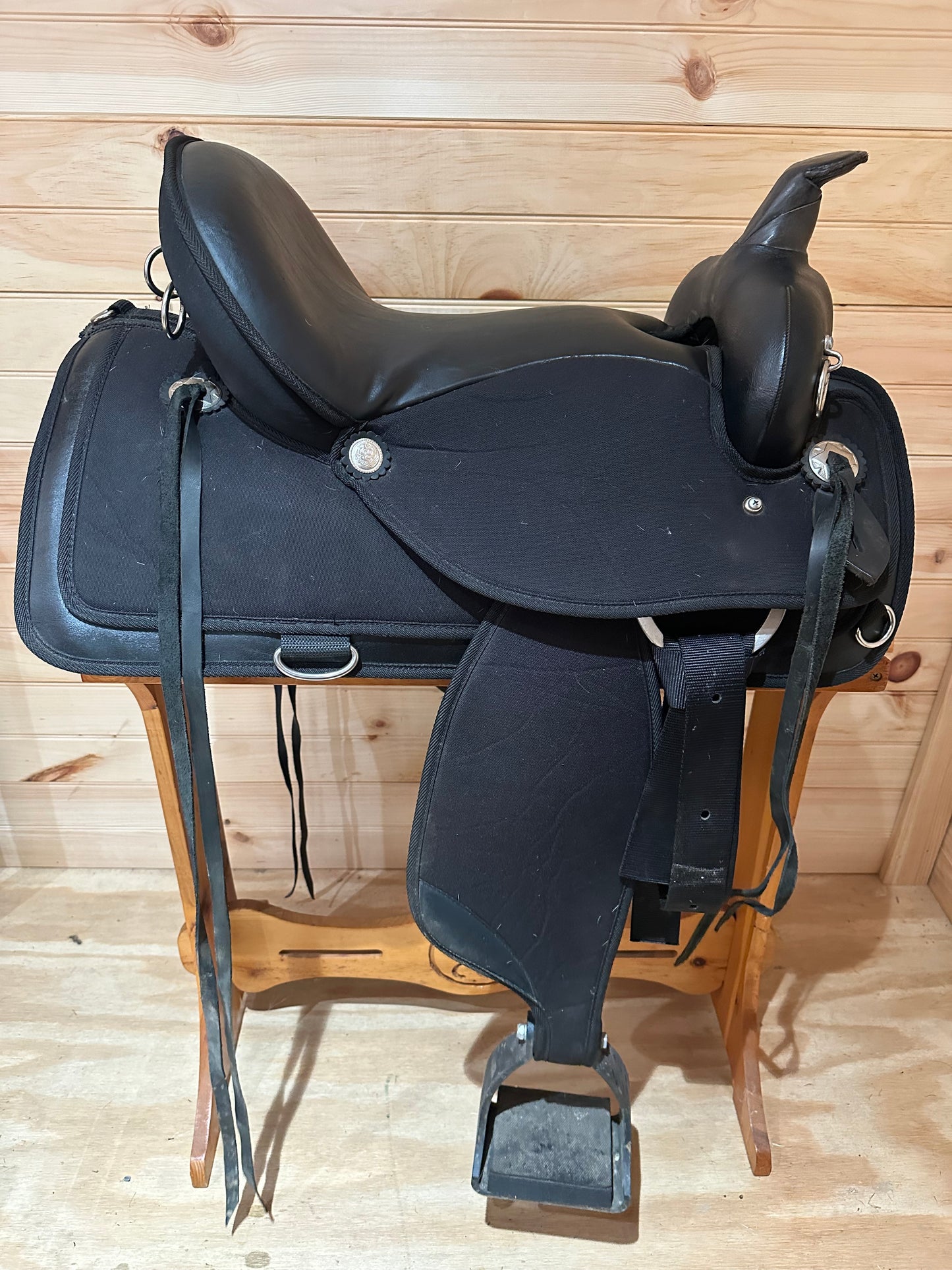 17” Abetta Brushpopper Flex Western Trail Saddle Model 20555FW-7